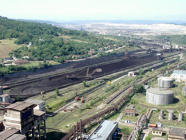 Depozitul de cărbune de la EMC Roşia se mută din oraş